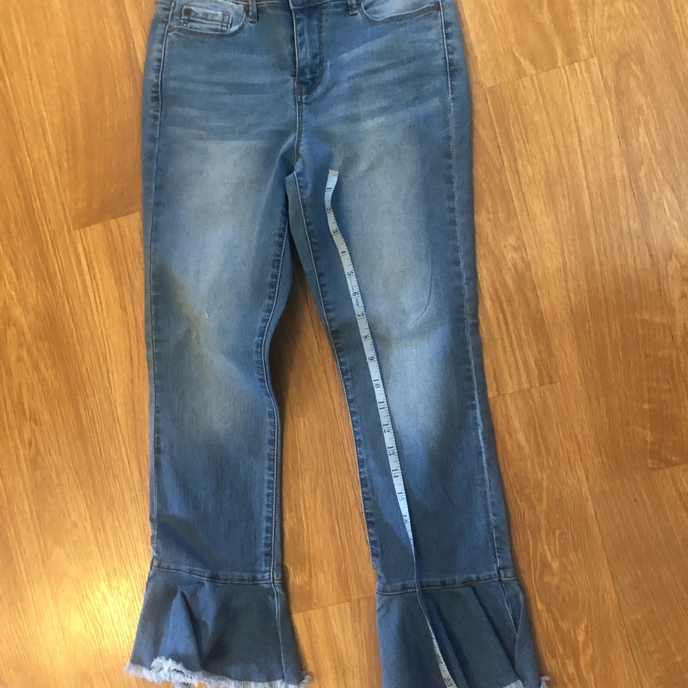 Black Daisy, size 1/25, skinny Jean